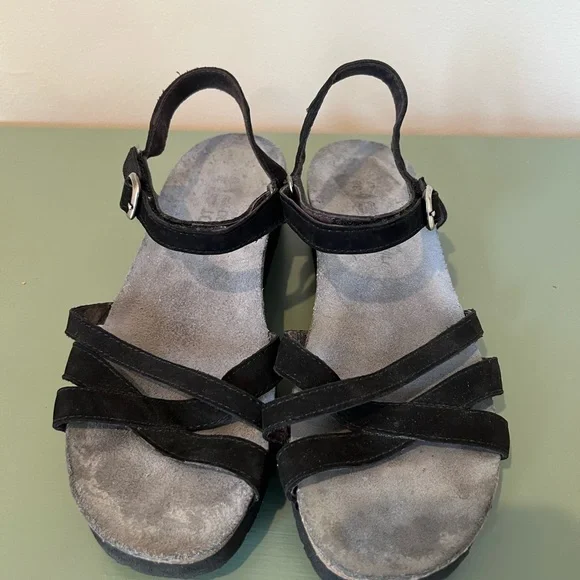 Naot Black Brittanty Sandals Womens Size 38 US 7.5 Cork Comfort Strappy Shoes - Picture 2 of 7